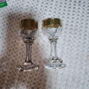 SET OF 2 GOLD ETCH RIM SMALL LIQUEUR GLASS FRATELLI STYLE